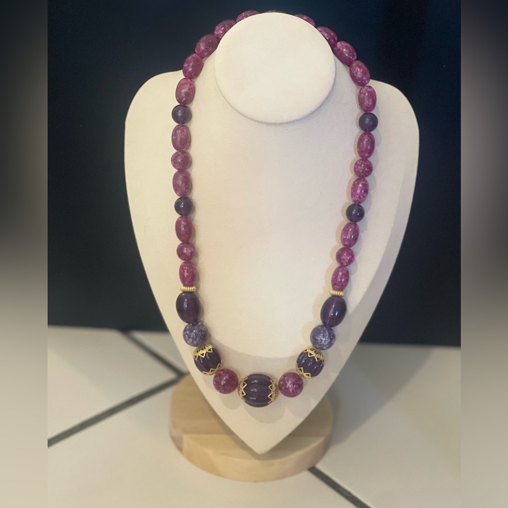Radiant Vintage Violet Bead Necklace from the 70s/80s